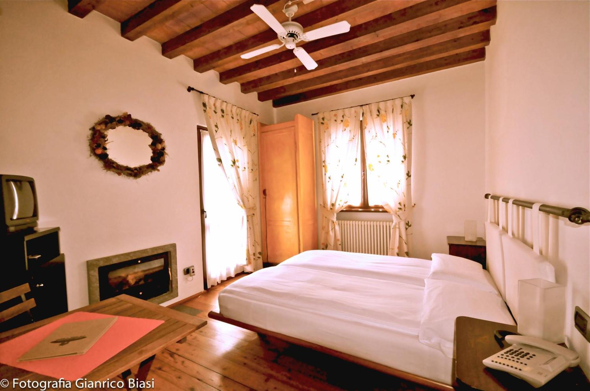 Agriturismo Ca Del Lago กราเวโดนา ภายนอก รูปภาพ