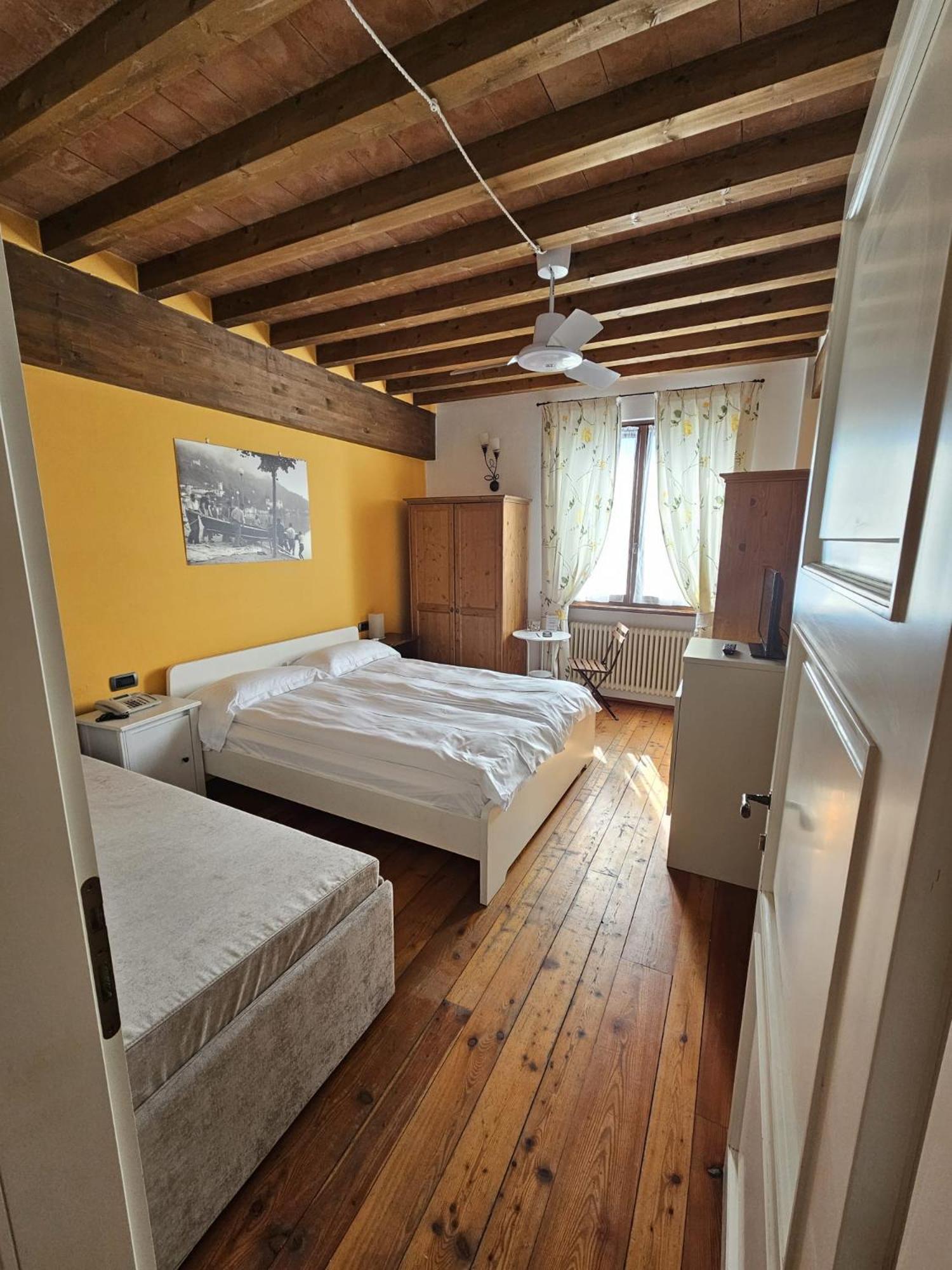 Agriturismo Ca Del Lago กราเวโดนา ภายนอก รูปภาพ